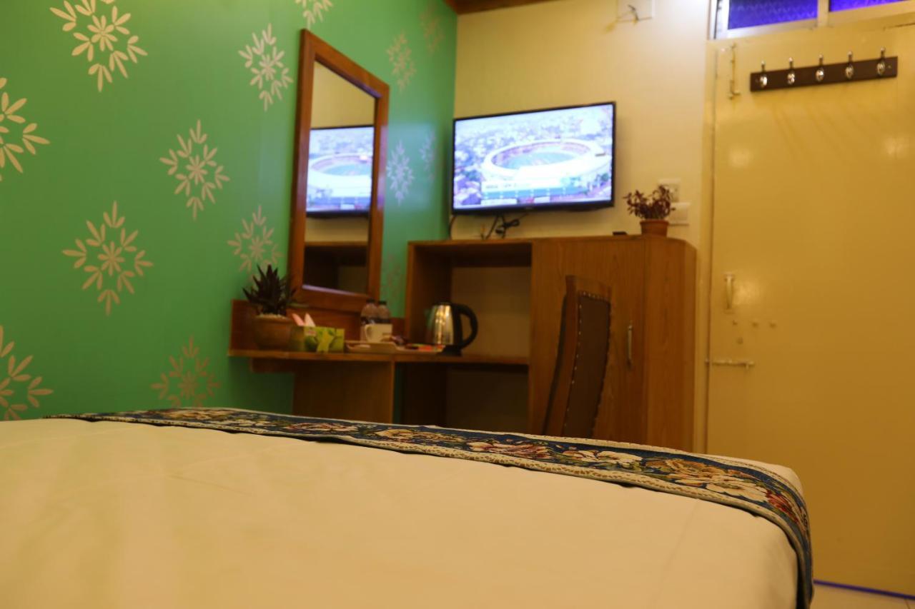 Hotel Shalimar Int'L Dhaka Buitenkant foto